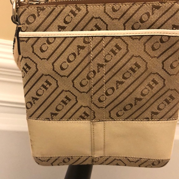 Coach purse - Picture 4 of 4